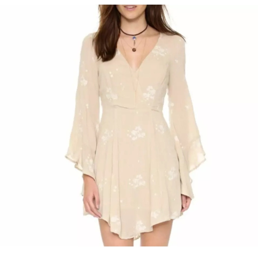 Free People Jasmine Embroidered Bell Sleeve Cream Mini Boho Dress, Size 2